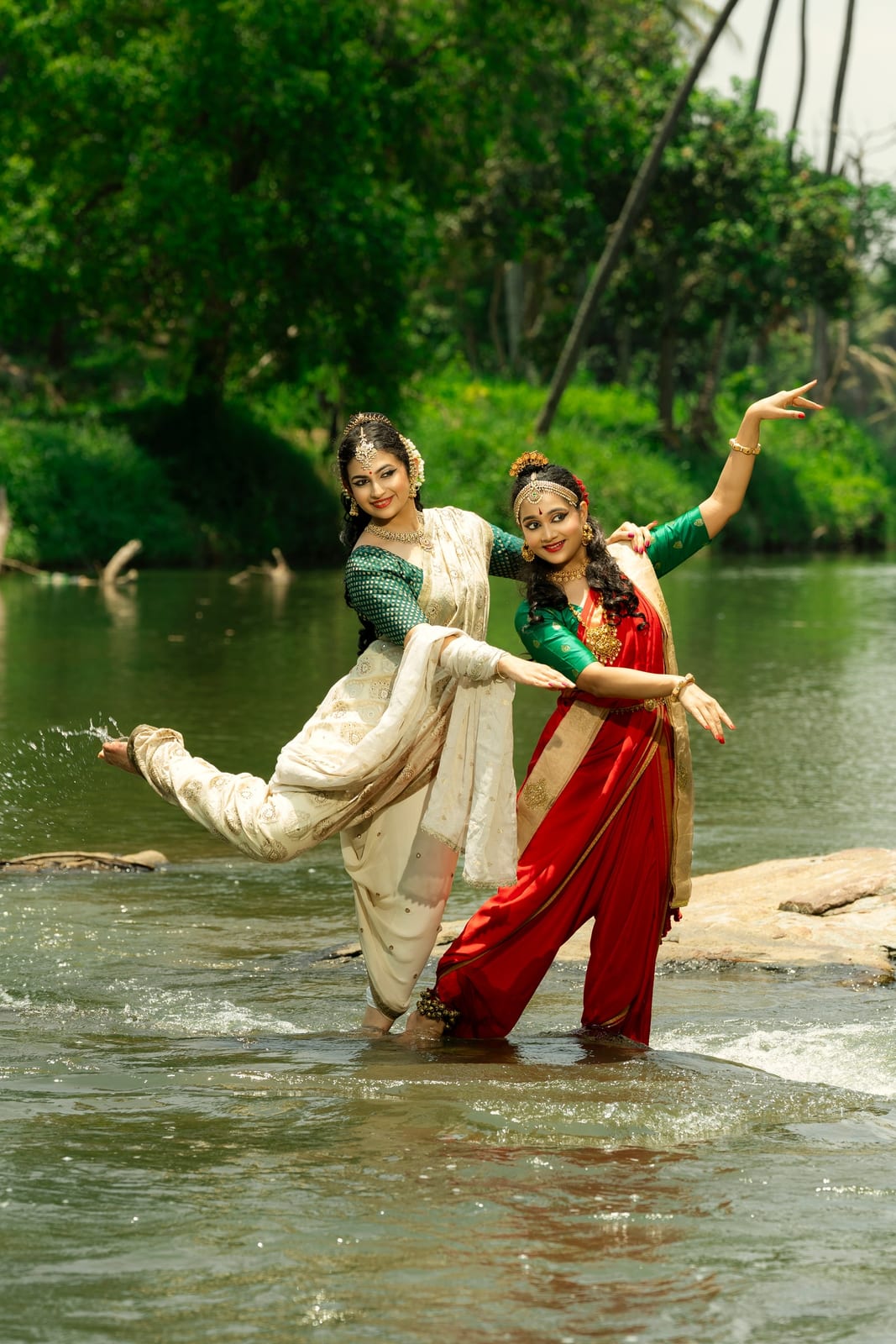 Bharatanatyam students of Abhinava Dance School