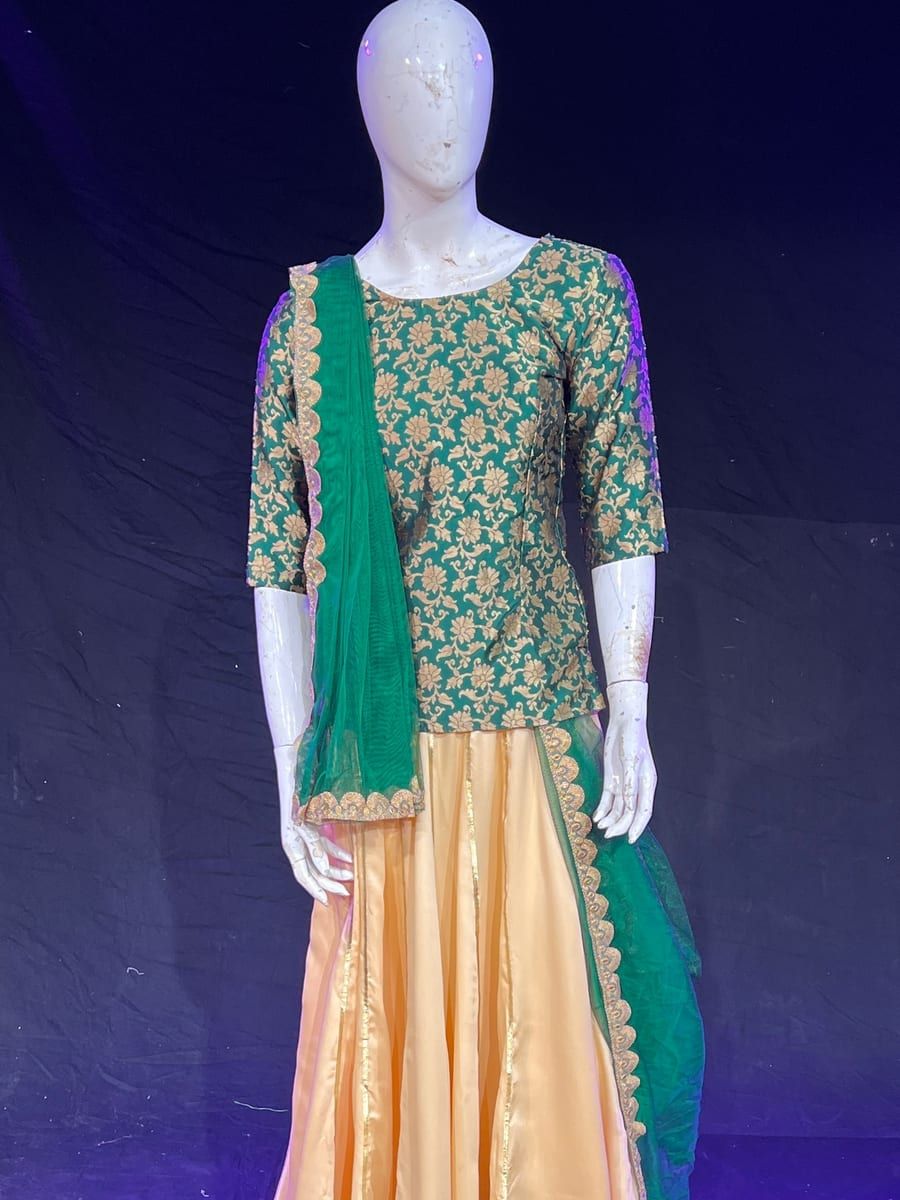 Dance costume from the Abhinava studio