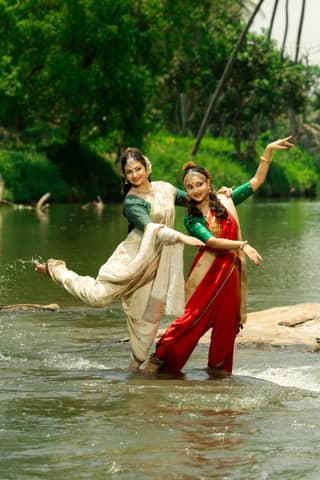 Bharatanatyam students of Abhinava Dance School